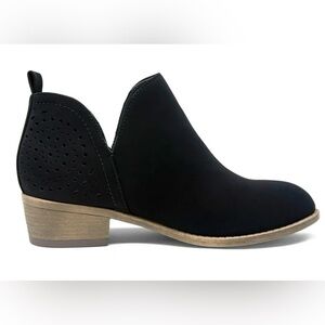 Vepose Women's
Leather Ankle Boots Size 7.5